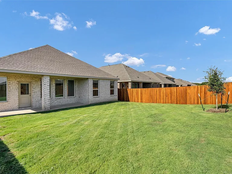 1328 Francesca Dr — Photo 26