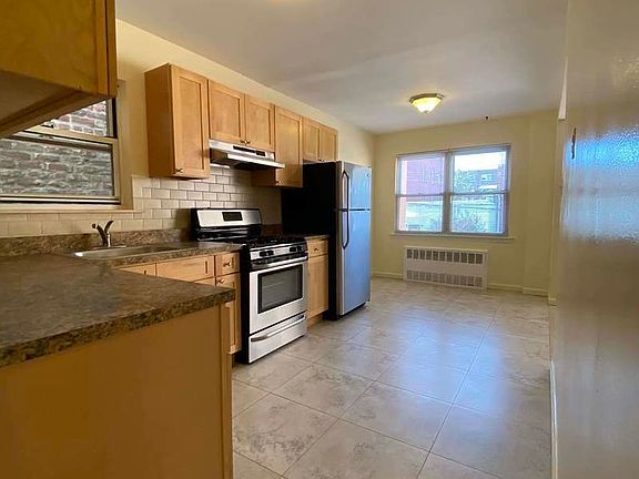2nd image of 25-25 43rd St #2X