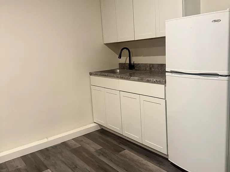 51 Eastwood Ave #1 — Photo 4