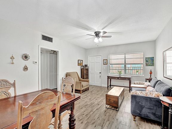 5th image of 1450 N Riverside Drive #102