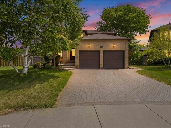 281 Leacock Ave, Oakville, ON L6H 5J3