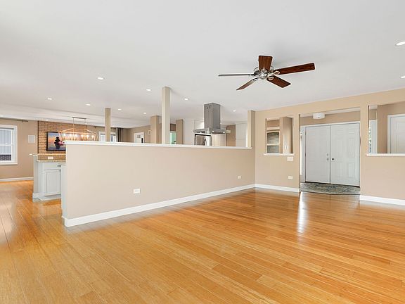 5th image of 14203 Margerita Ave