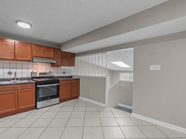 10518 Gretna Cir, Saint Louis, MO 63137