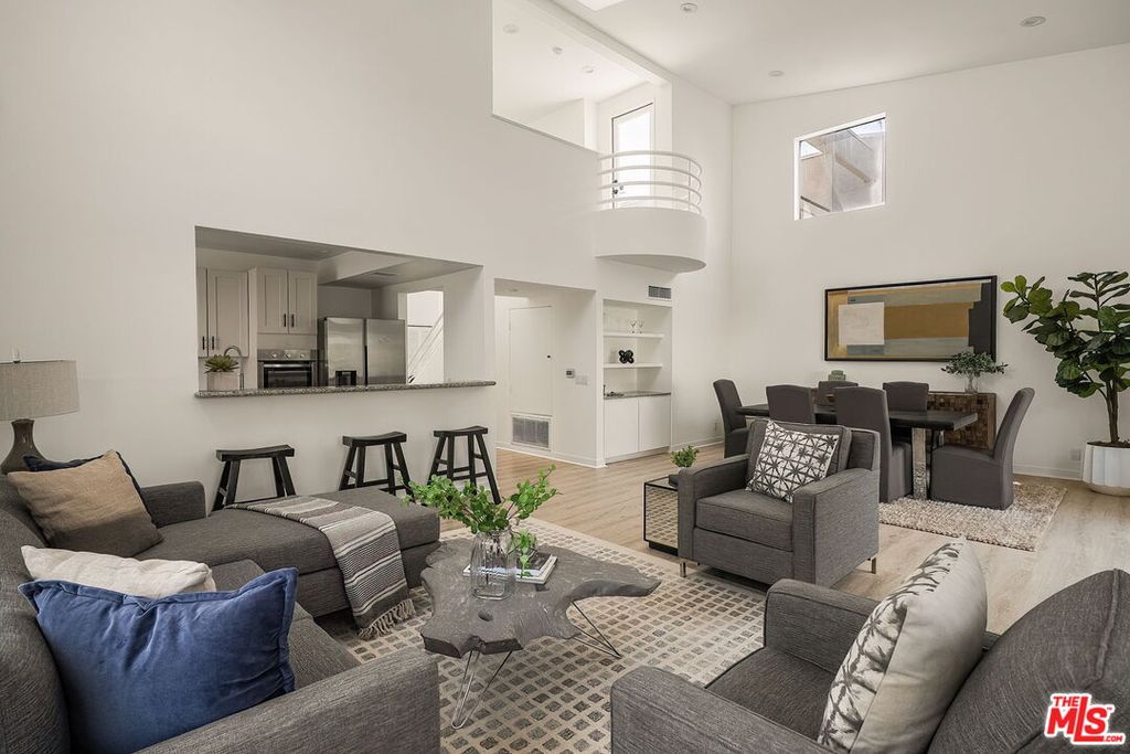 1617 S Beverly Glen Blvd APT 404, Los Angeles, CA - More