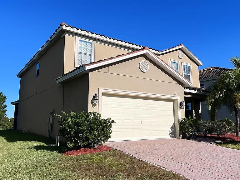 2037 Lake Side Ave — Photo 2