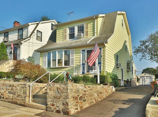 32 Emmett Ter, New Rochelle, NY 10805