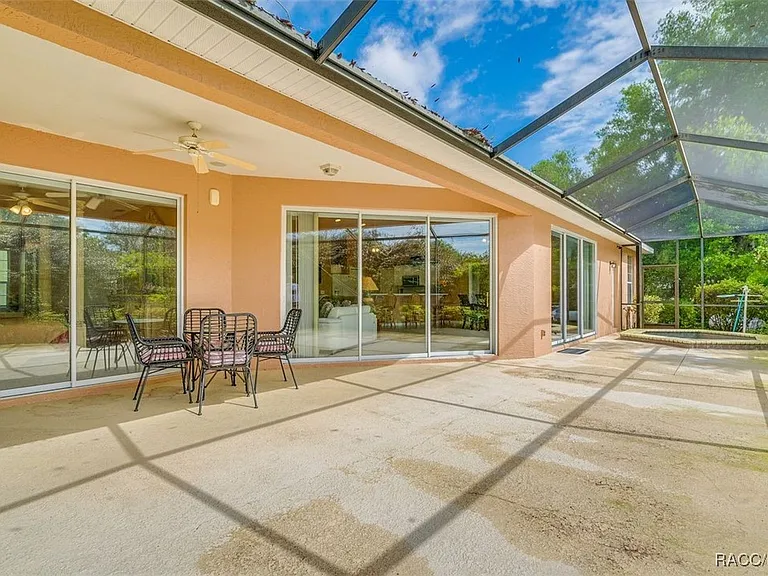 9041 SW 196th Ct — Photo 3