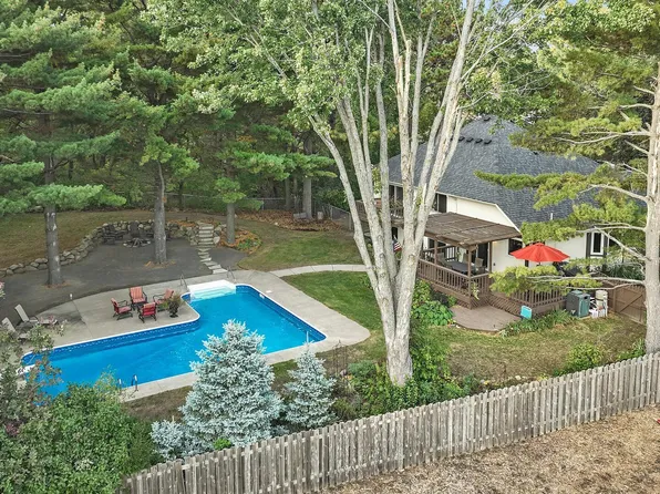 26190 Glen Oak Dr, Wyoming, MN 55092