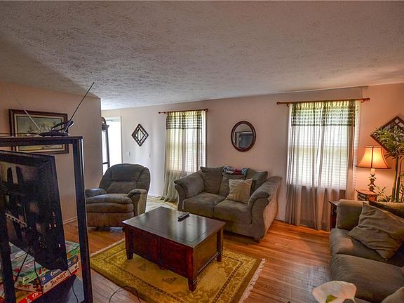 5th image of 137 Blackwell Ln