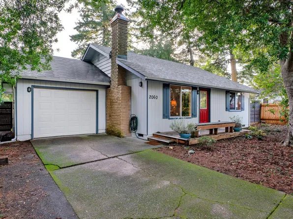 2060 20th St, Florence, OR 97439