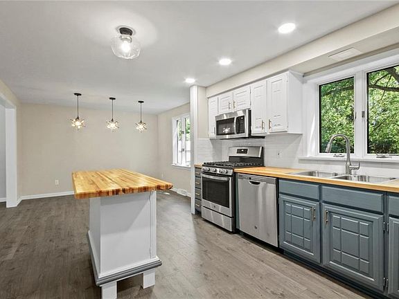 4th image of 4553 Sheffield Dr