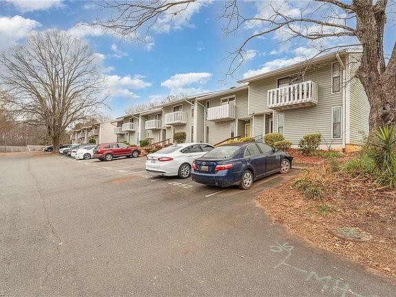 2nd image of 2650 Tantelon Pl