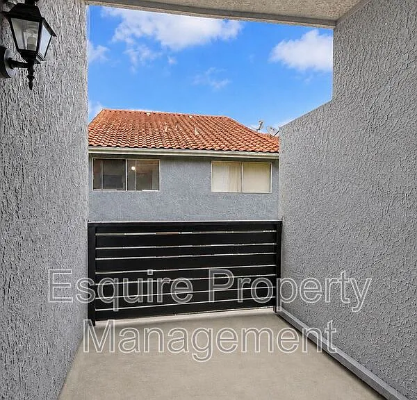 4570 Saviers Rd — Photo 3