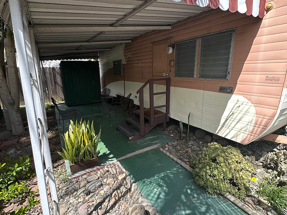 515 E Saint Andrew Pl #35