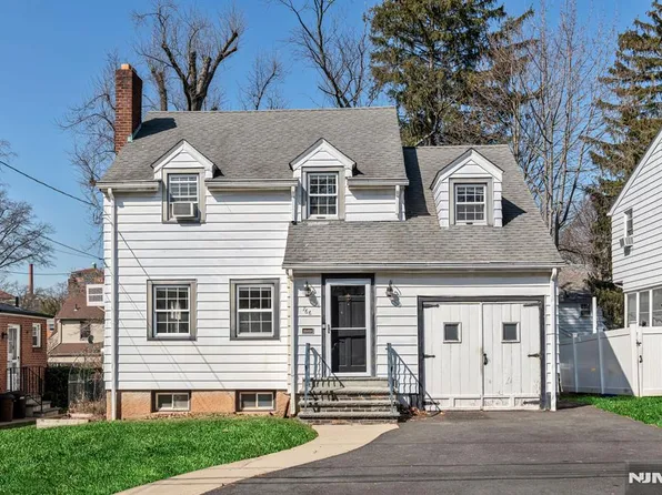 766 Salem St, Teaneck, NJ 07666