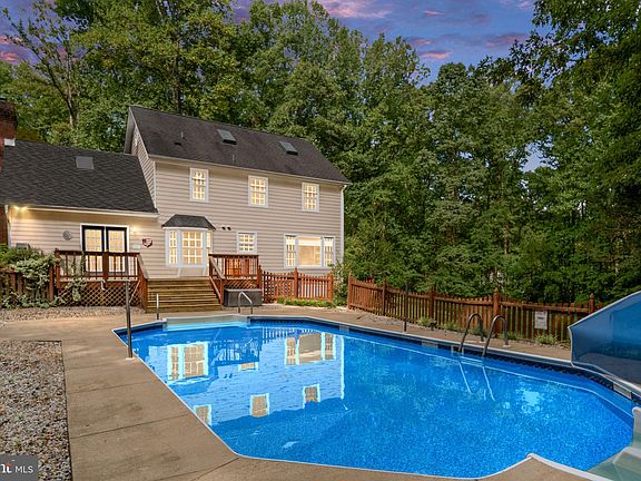 4th image of 10311 Shawnee Ln