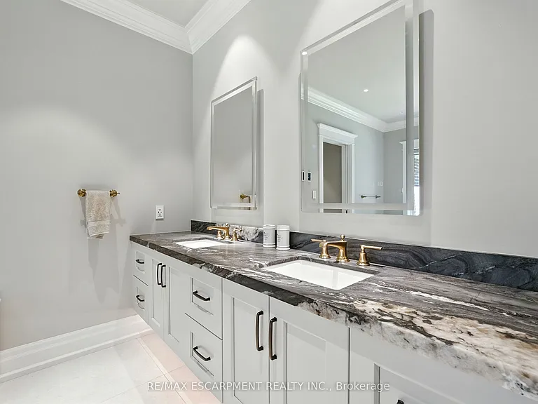 597 Old York Rd — Photo 15