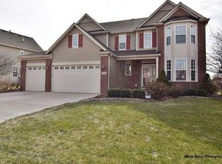 2844 Plante Rd, North Aurora, IL 60542