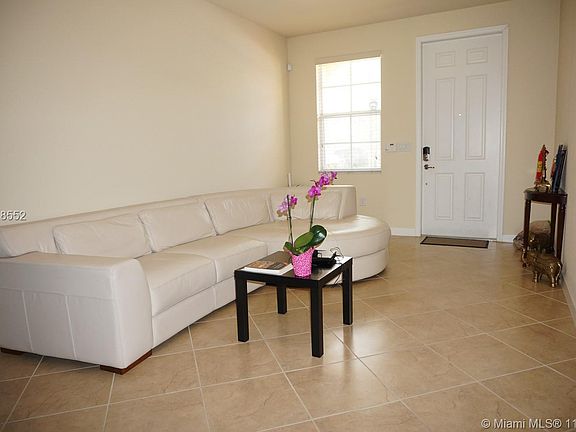 3rd image of 160 Emerald Creek Way