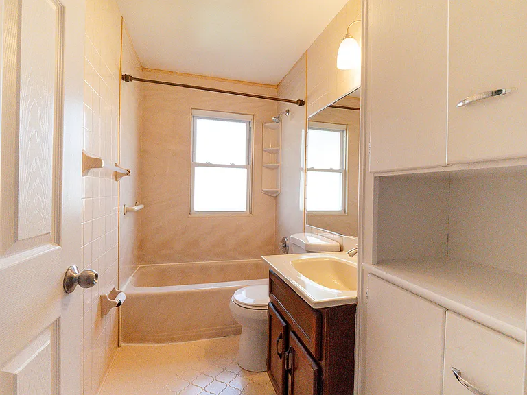1015 Brough Ave — Photo 9