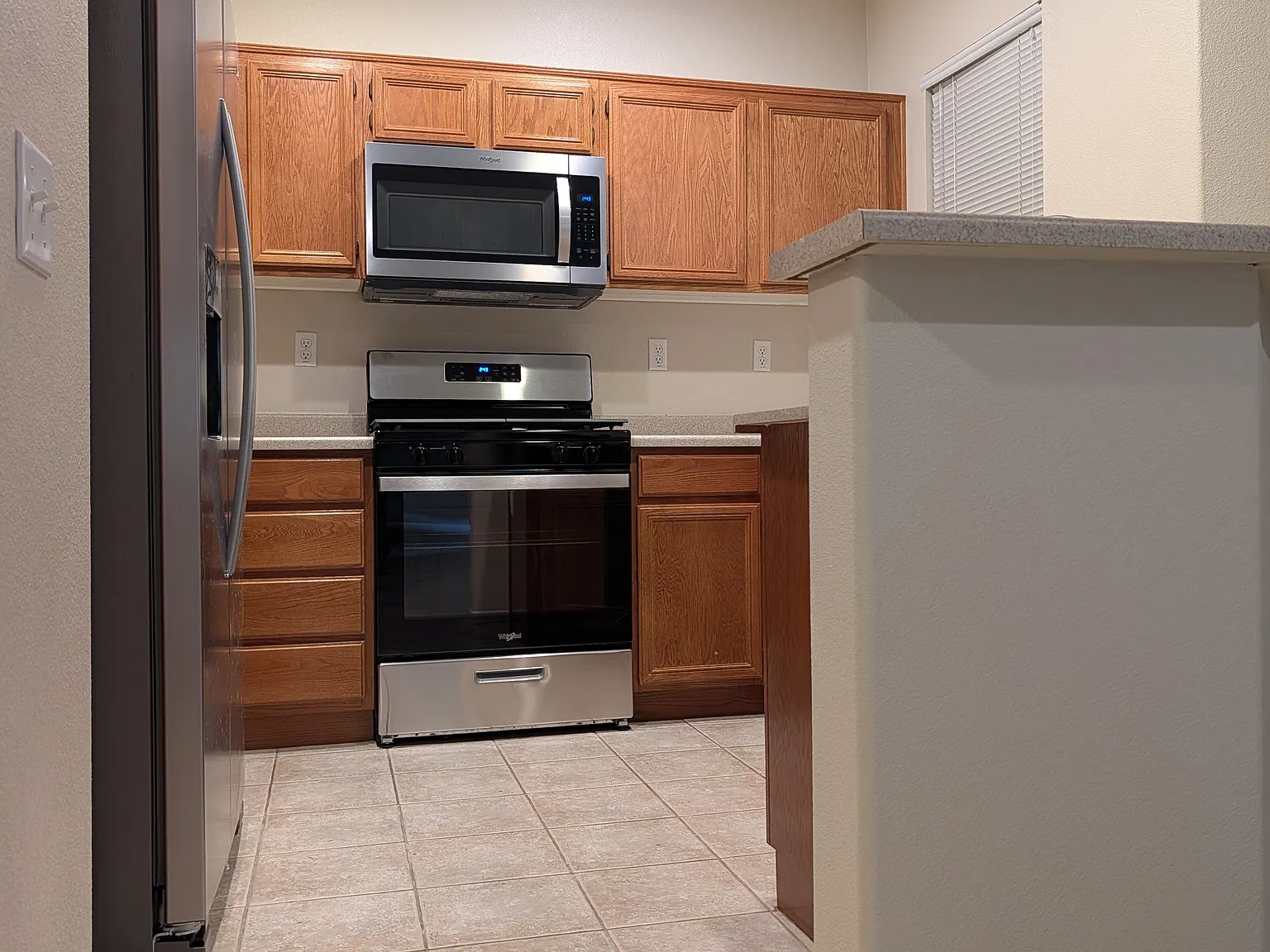 2 bed, 1031 sqft, $2,335 — Photo 4