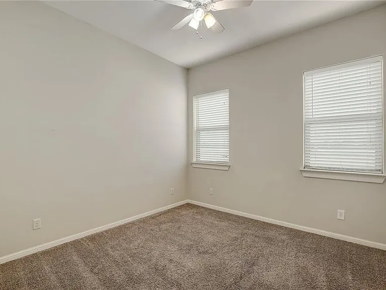 2708 San Pedro St #301 — Photo 16