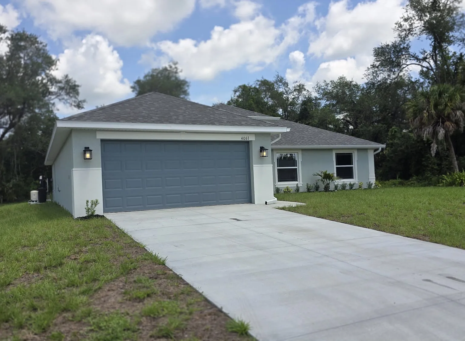 4 bed, 1755 sqft, $2,400 — Photo 2