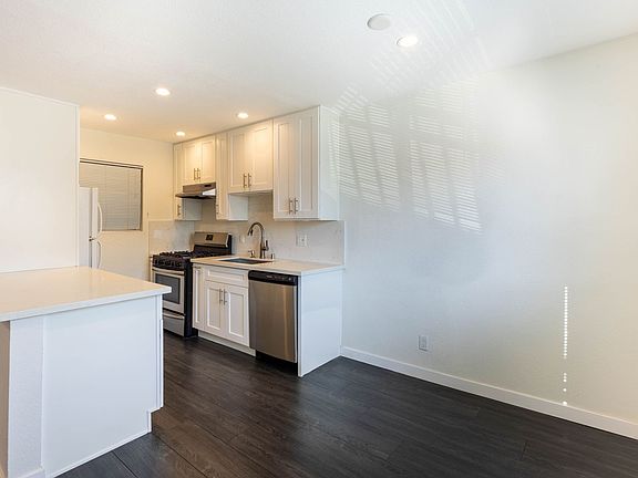 5th image of 2350 S Bentley Ave APT 13