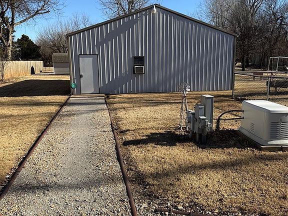 3rd image of 2604 Del Rio Dr