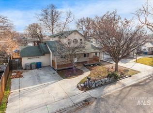820 N Clover Dr, Boise, ID 83703