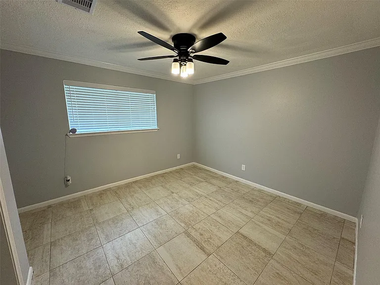 7910 Sands Point Dr — Photo 7