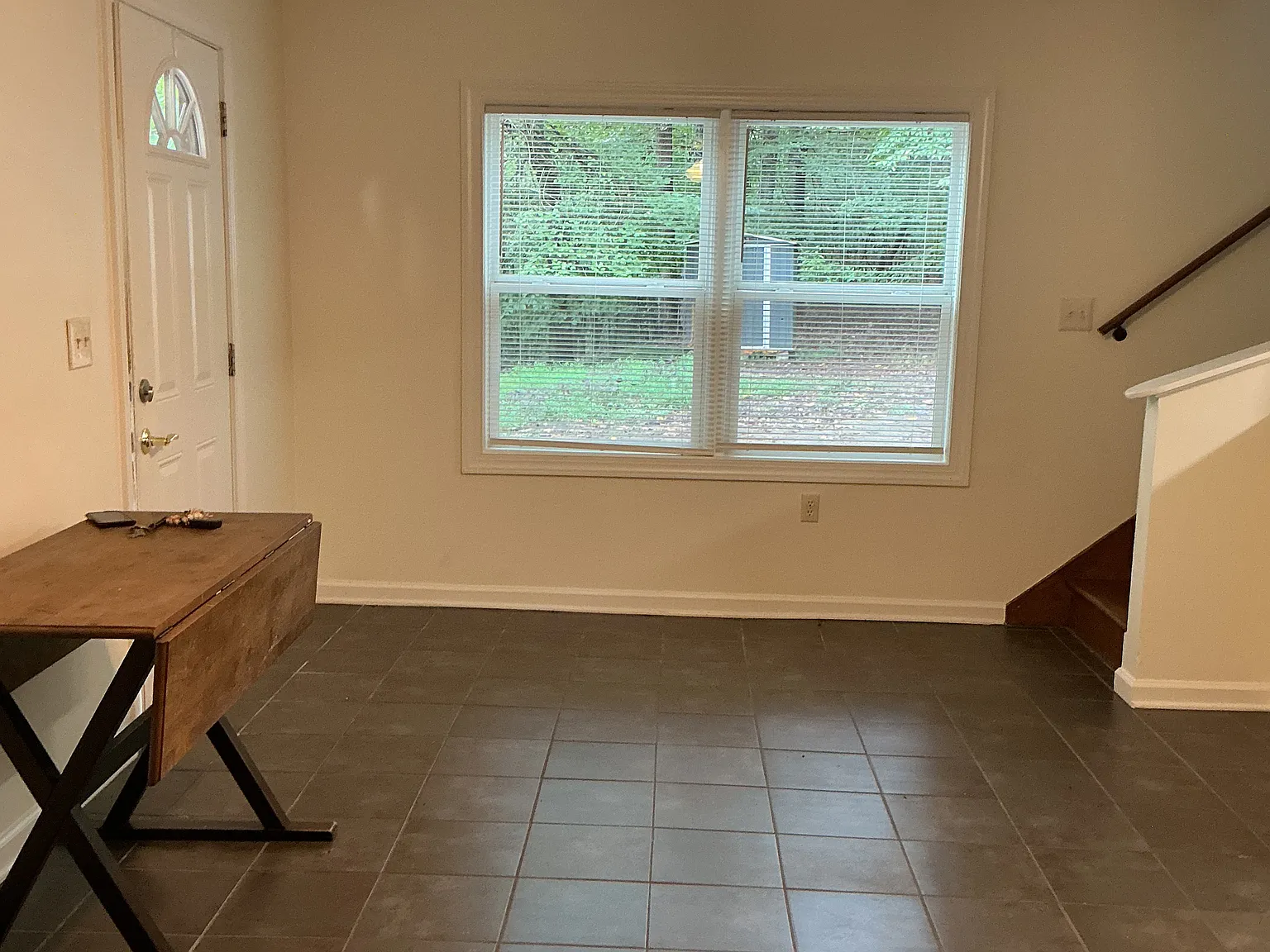2 bed, 820 sqft, $1,600 — Photo 3