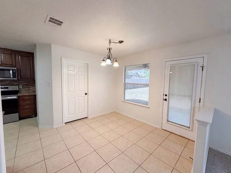 6807 Aquamarine Dr — Photo 4