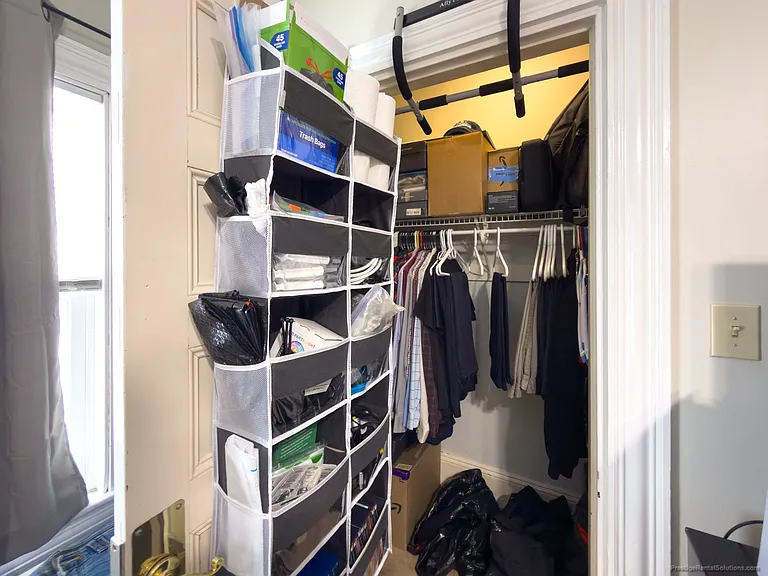318 N Harvard St #1 — Photo 12