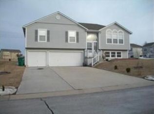 1405 16th Ave S, Greenwood, MO 64034