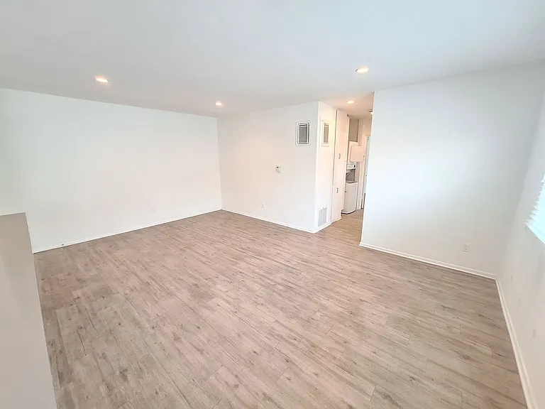 12625 Pacific Ave #9 — Photo 9