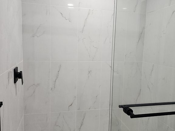 5th image of 2113 NE 9th Ave #15233217