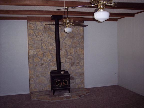 2nd image of 906 S Avenue M
