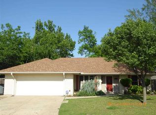 307 NW Parkwood Pl, Lawton, OK 73505