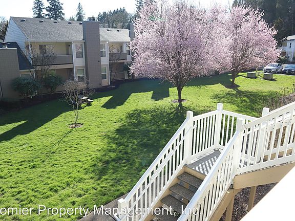 3rd image of 13216 NE Salmon Creek Ave Unit 8C