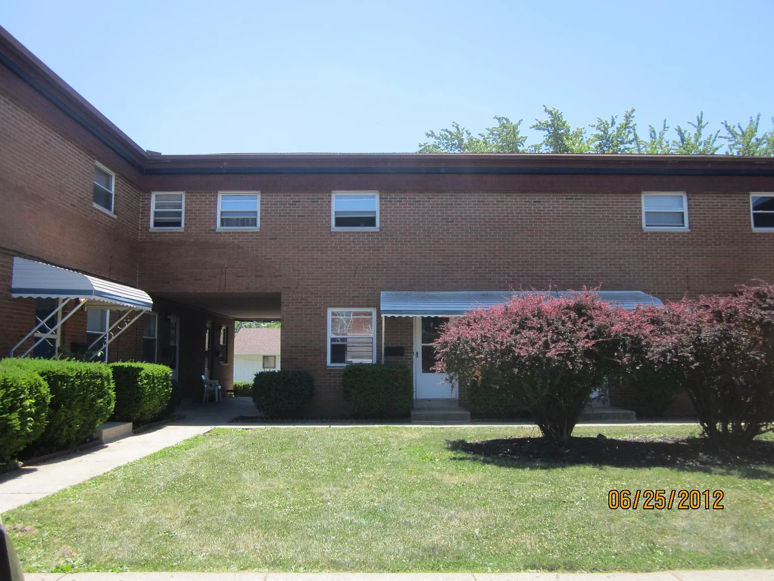 4637 Hilton Ave APT J photo 1