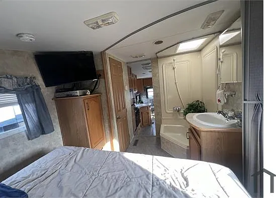 Studio, $1,650 — Photo 2