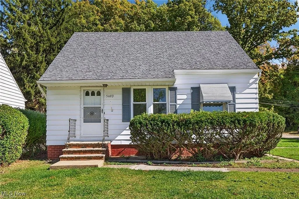 5493 Thomas St photo 1