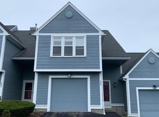 902 Brookhaven Ln, Woonsocket, RI 02895