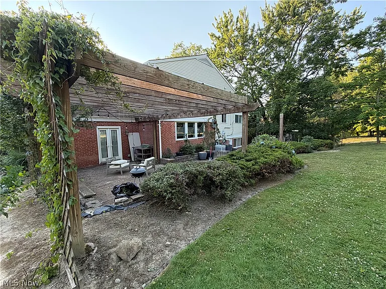 2455 Buckhurst Dr — Photo 25