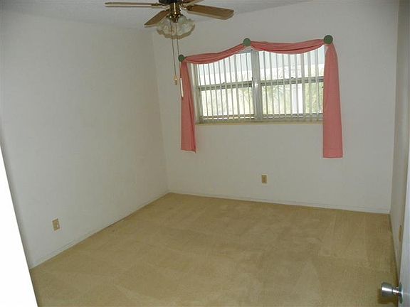 5th image of 2449 Columbia Dr APT 49