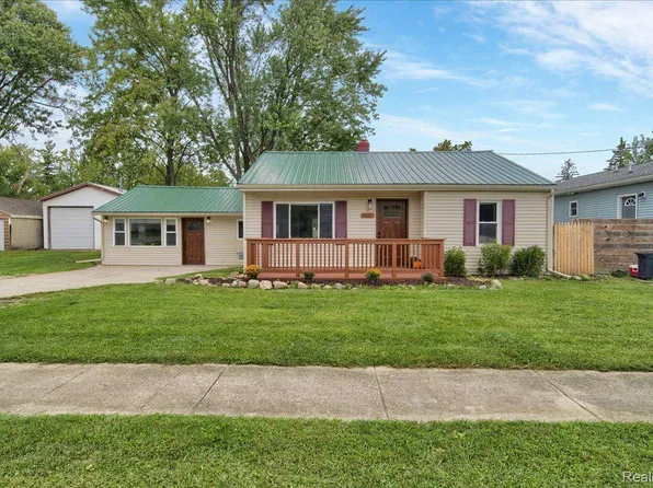 1411 Jolson Ave, Burton, MI 48529