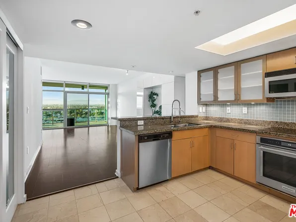 13700 Marina Pointe Dr, Marina Del Rey, CA