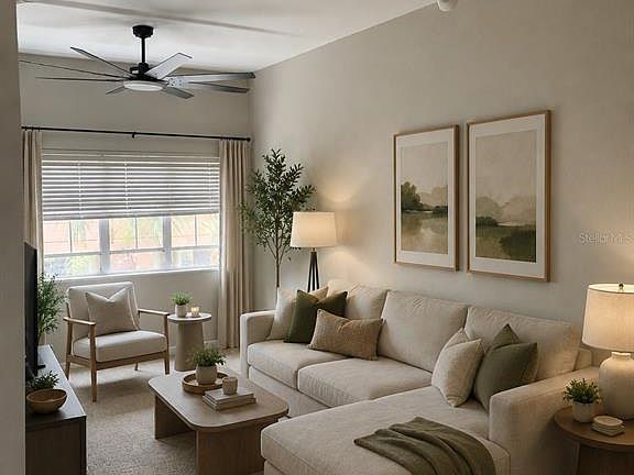 3rd image of 2411 W HORATIO STREET #538