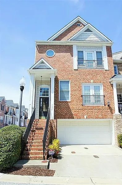 Creekbank Way SE, Smyrna — Photo 1